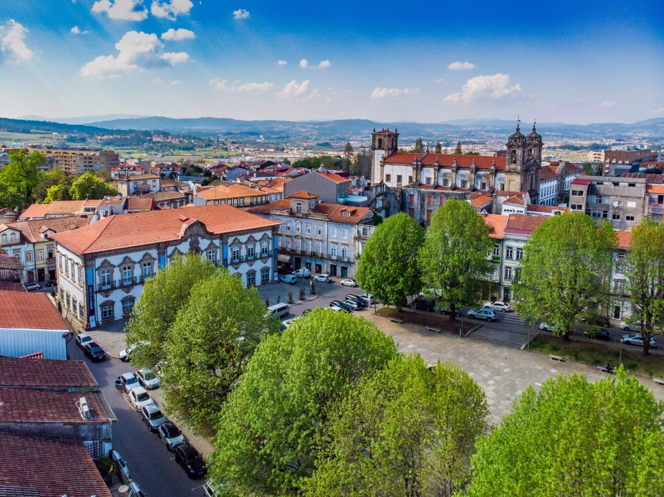 Câmara de Braga debate plano de integração de migrantes