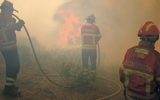 Portugueses são entre os países da UE os que menos gastam para financiar os bombeiros: 22 euros