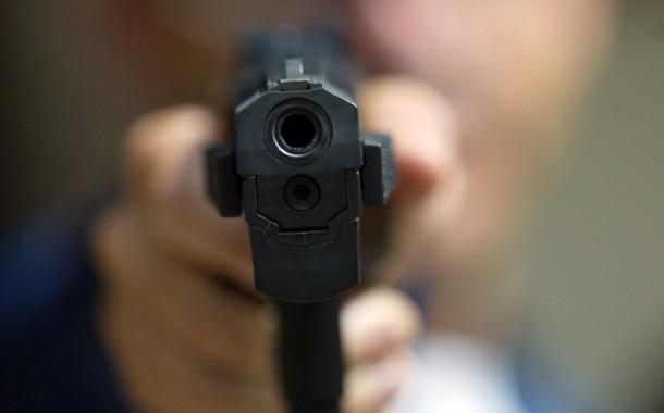 Três homens disparam a proprietário que surpreende assalto a casa em Ponte de Lima