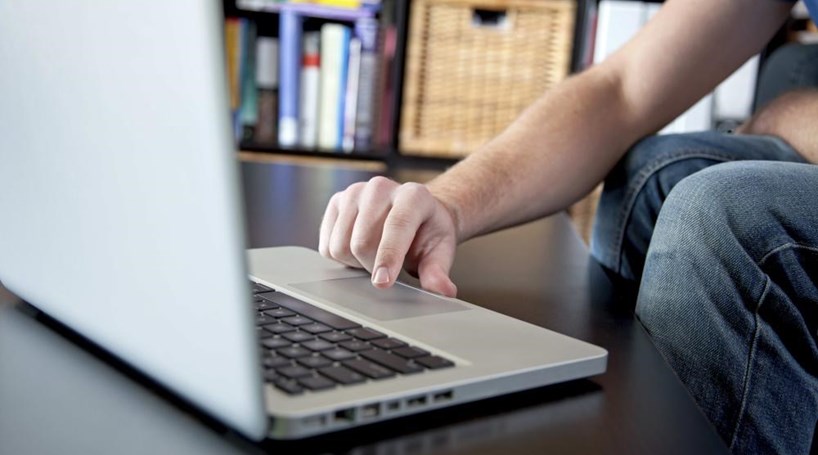 Internet já traz mais problemas aos jovens que o álcool ou a droga revela Ministério da Saúde