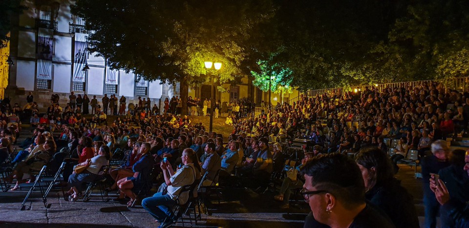 Orquestra Filarmónica de Braga levou ‘Danças do Mundo’ à praça do Município