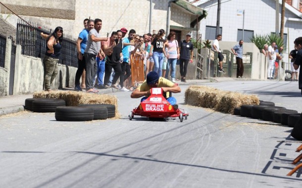 Corrida de rolamentos anima Bairro da Alegria em Braga