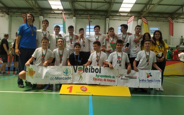 Alunos do Agrupamento de Escolas de Amares sagraram-se campeões nacionais de vólei