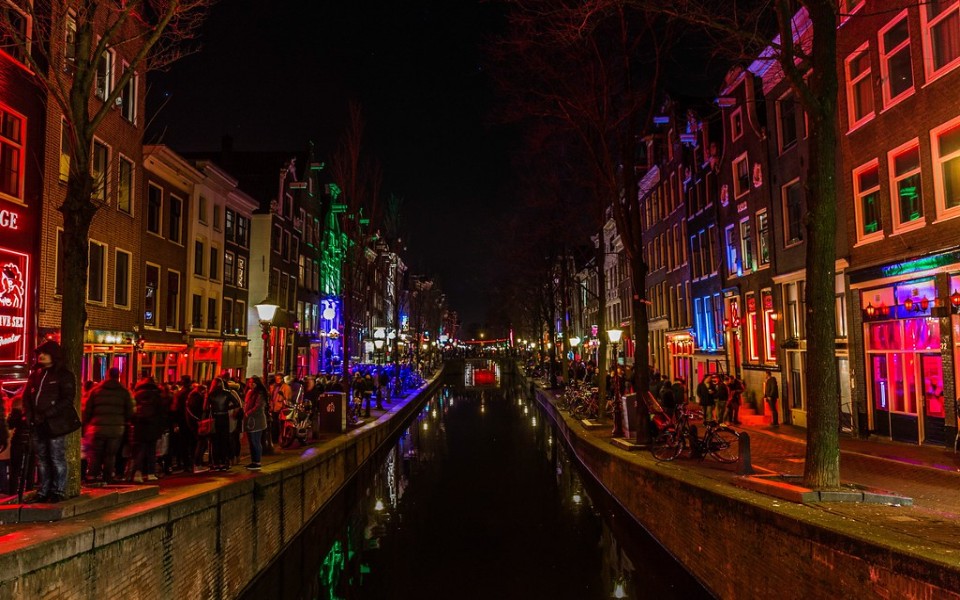 Holanda: Red Light District pode deixar de ser o bairro da prostituição à janela de Amesterdão