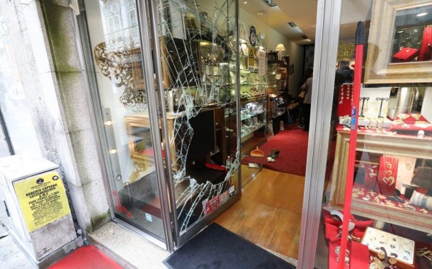 PSP/Braga ainda investiga assalto a ourivesaria na rua do Souto de há um ano