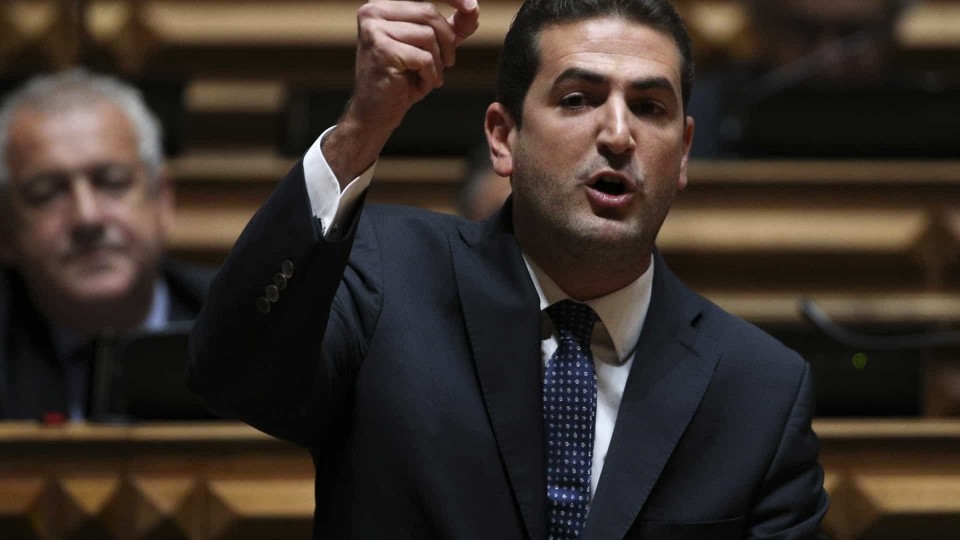 Legislativas - PSD Braga repudia “desrespeito” de Rui Rio na escolha da lista que excluem Hugo Soares e João Granja