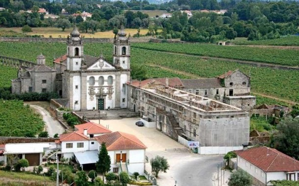 Obras na Igreja do Mosteiro de Rendufe à espera do visto do Tribunal de Contas