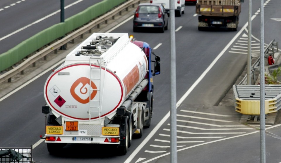 Motoristas : Antram e Fectrans dizem que acordo implica aumentos entre 160 e 266 euros