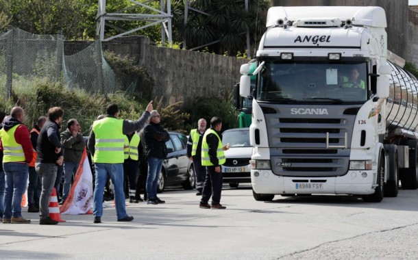 Motoristas: Greve das matérias perigosas mantém-se