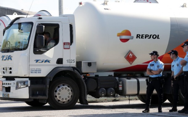 Combustíveis: PCP e Bloco criticam requisição civil por “limitar direito à greve”