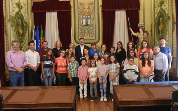 Alunos do Clube de Programação e Robótica recebidos na Câmara de Braga