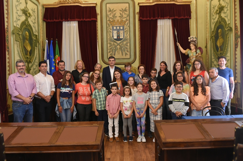 Alunos do Clube de Programação e Robótica recebidos na Câmara de Braga