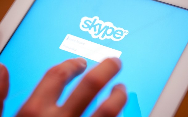 Microsoft admite que ouve as chamadas das pessoas no Skype