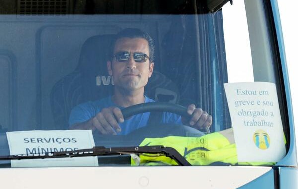 Governo aprova requisição civil parcial na greve dos motoristas