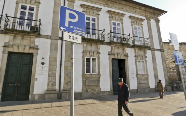 PSP/Braga averigua queixa de violência doméstica contra um dos seus comissários