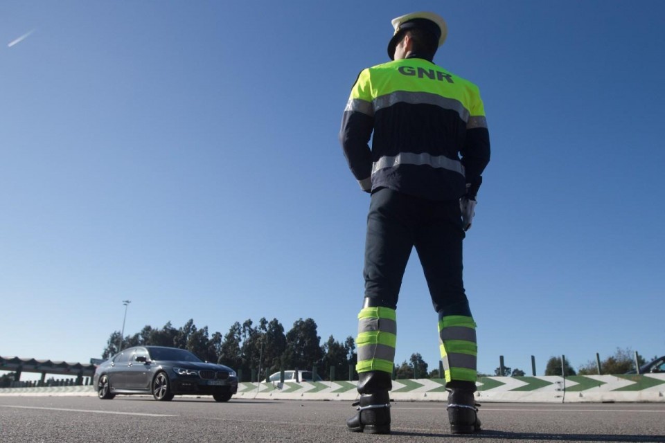 GNR deteve 186 pessoas em flagrante durante o fim-de-semana