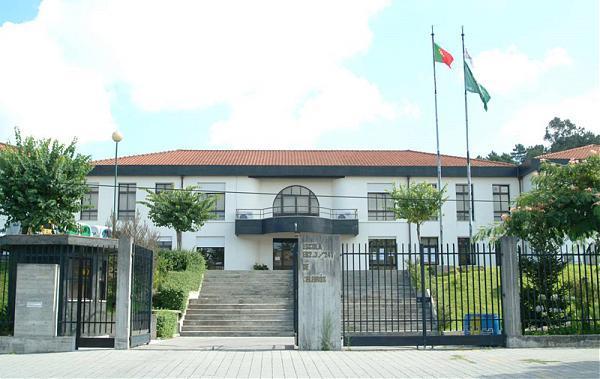 Aluna de 14 anos terá sido violada por colega de 16 em Braga