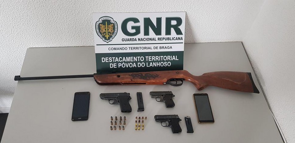 GNR de Amares apreende armas a suspeito de violência doméstica