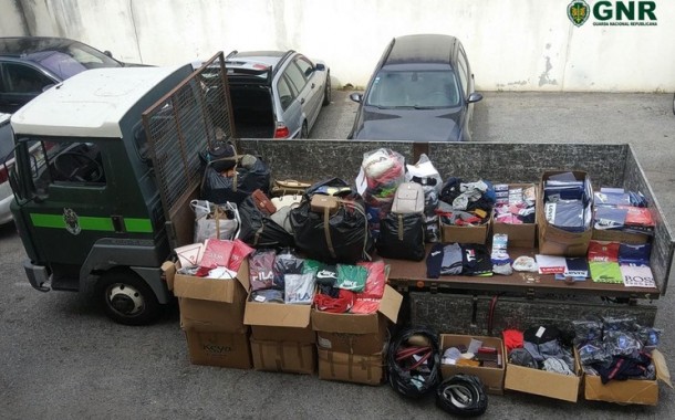 GNR apreende cerca de 1600 artigos na Feira de S. Miguel, em Cabeceiras de Basto