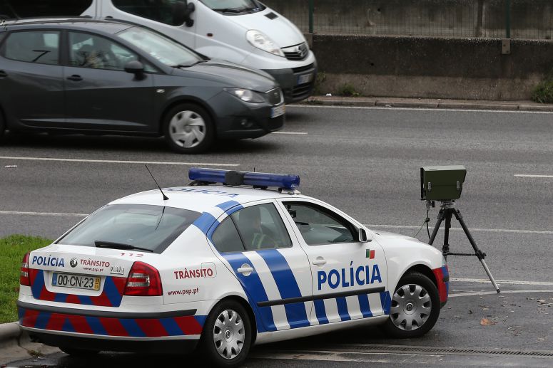 PSP detectou 650 infracções por radar e deteve 12 pessoas
