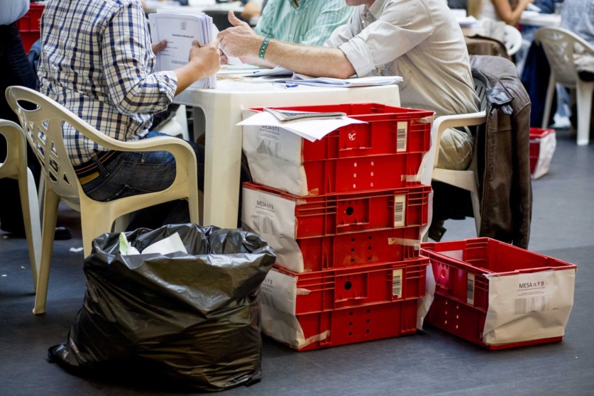 ELEIÇÕES. Emigrantes votaram no ‘empate’ PS - 2 e PSD - 2