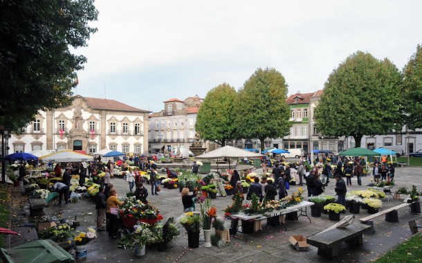 Tradicional Mercado das Flores de Braga regressa de 30 a 1 de Novembro