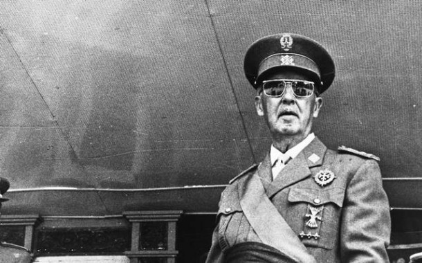 Espanha. Corpo de Franco será exumado e transportado de helicóptero na quinta-feira