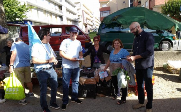 CAMPANHA - Aliança apresentou medidas na feira semanal de Amares