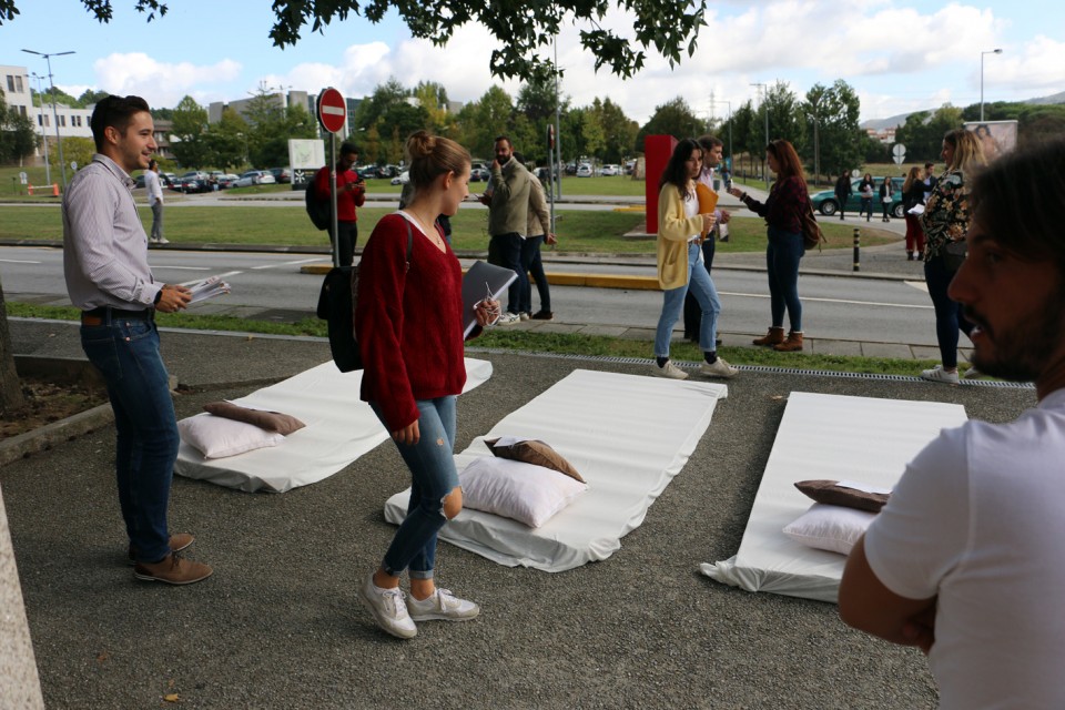 CAMPANHA - PSD acusa Governo de “escandalosa discriminação” na atribuição a Braga de camas a universitários