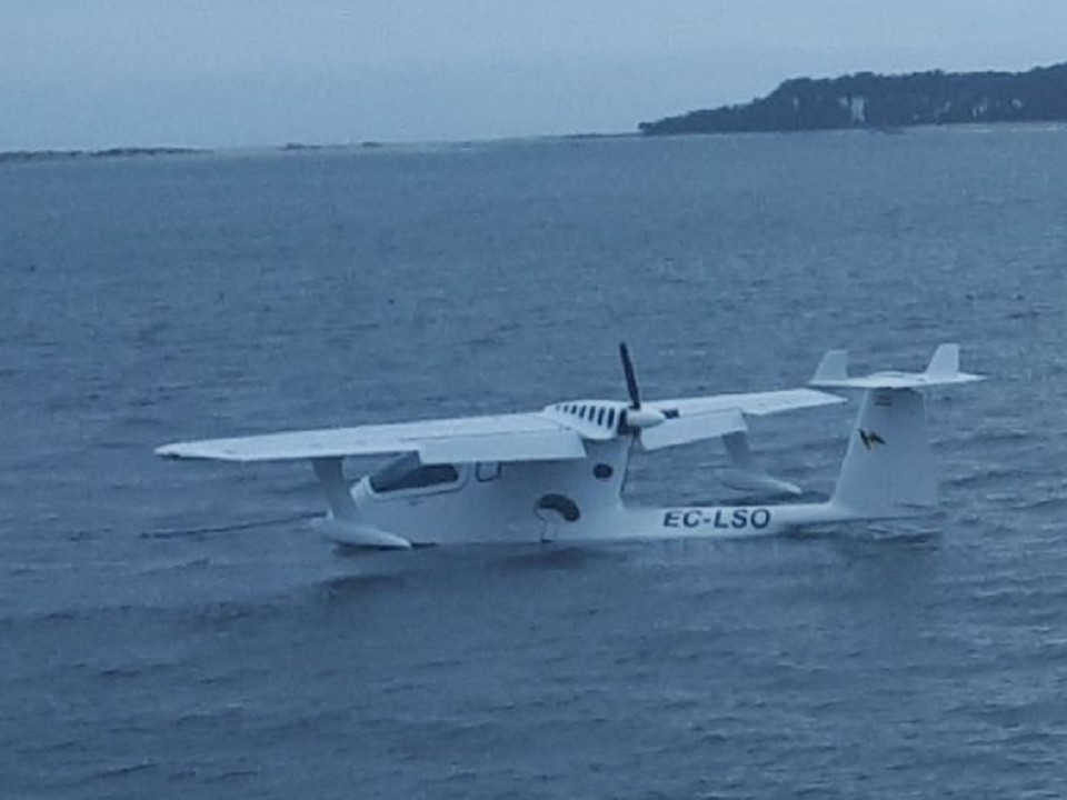 Avioneta espanhola amara de emergência no rio Minho devido a problemas técnicos