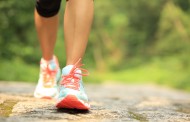 Caminhar diminui sintomas da menopausa e ocupar os tempos livres com outras actividades físicas também