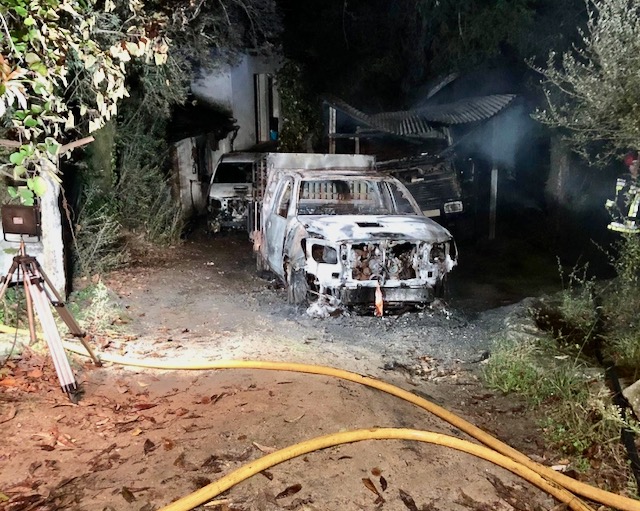PJ investiga incêndio que destruiu três viaturas de empresa de combate a fogos florestais