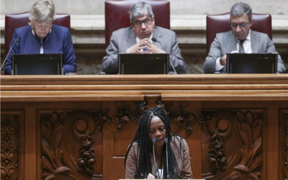 PS propõe um minuto de intervenção para deputados únicos em debates