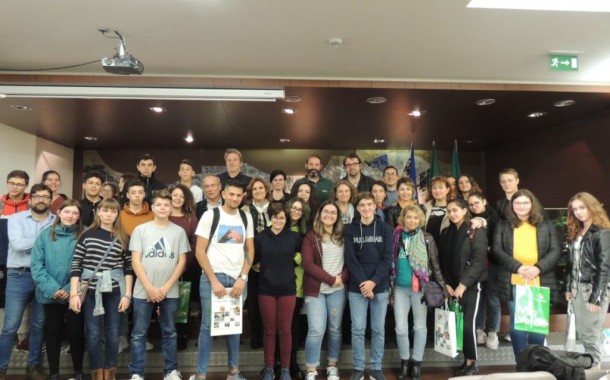 Casa do Conhecimento e Câmara de Vila Verde visitadas por grupo de Erasmus