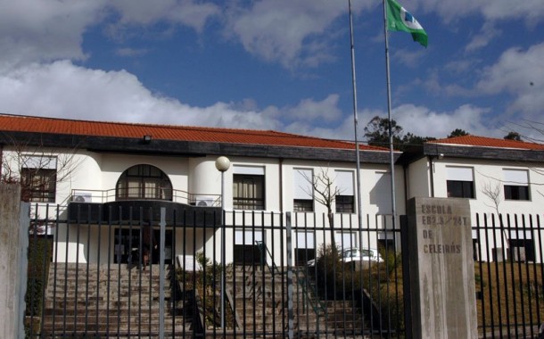 Professor que se envolveu com aluna em escola de Braga condenado a três anos de prisão e oito mil euros de indemnização