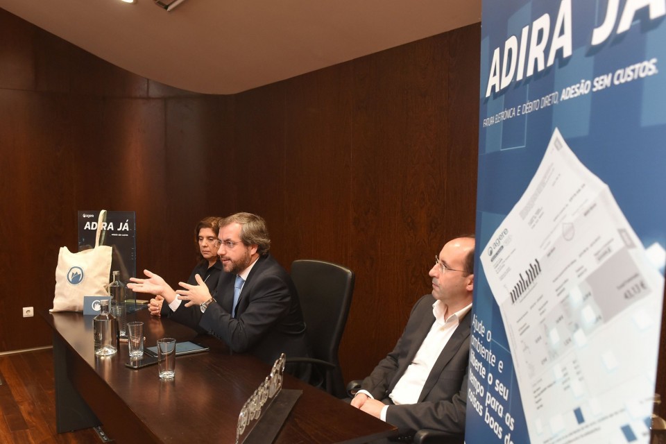 AGERE lança campanha de adesão ao débito directo e factura electrónica