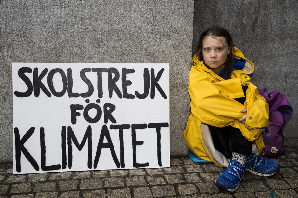 Greta Thunberg convidada a deslocar-se a Portugal por proposta do bloquista José Maria Cardoso