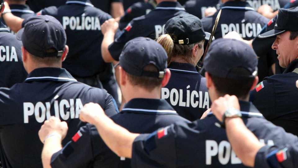 Polícias saem descontentes de reunião com o Governo