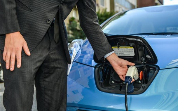 Carregamentos de carros eléctricos passam a ser pagos