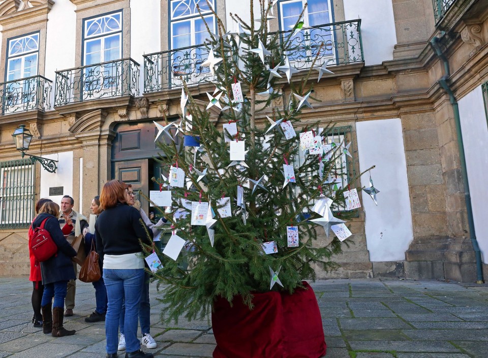Rua dos Biscainhos recebe árvore dos ‘Sonhos de Natal’