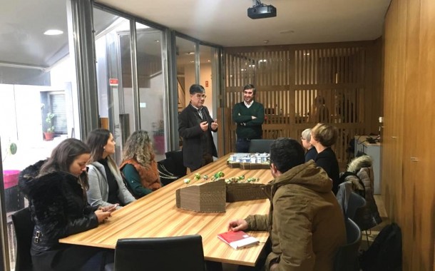 Técnicos em politicas de habitação para sem-abrigo de visita a Braga