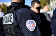 Jovem mata com crucifixo padre suspeito de violar quatro crianças em França