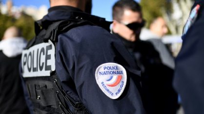 Jovem mata com crucifixo padre suspeito de violar quatro crianças em França