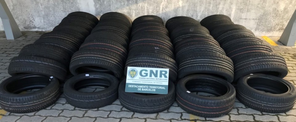 GNR apreende pneus furtados em Famalicão
