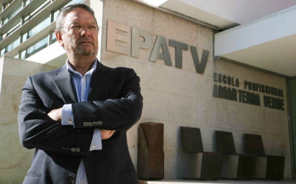 Director da EPAV desiste da compra de “carro de luxo” e acusa comunicação social de “denegrir” escola
