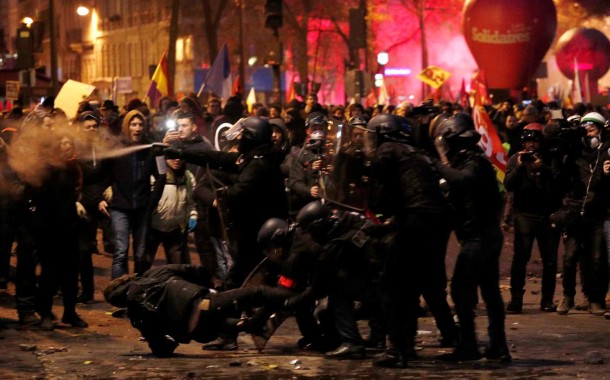 Greve Geral em França. Meio milhão de manifestantes e pelo menos 80 detidos em Paris