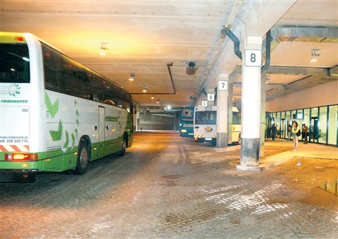 Passageiro em paragem cardiorespiratória salvo na central de camionagem de Guimarães