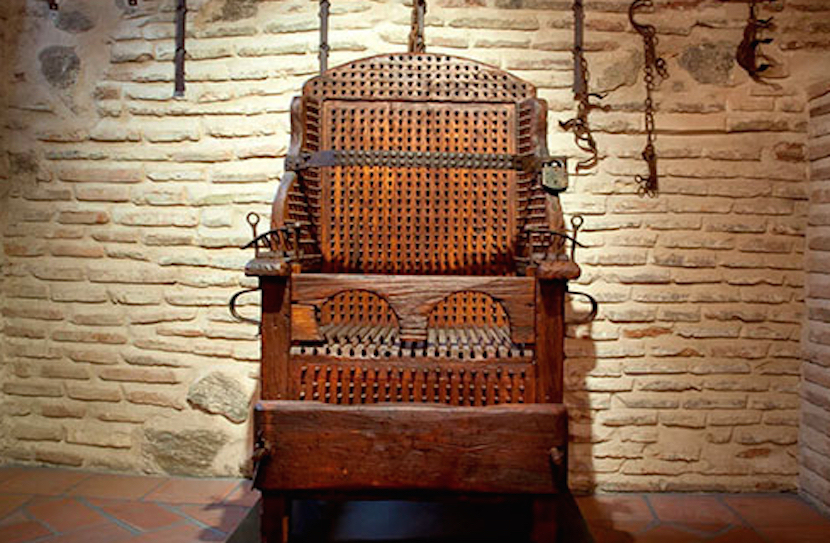 GUIMARÃES - Paços dos Duques de Bragança mostra ‘Antigos Instrumentos de Tortura’ (até 8 JAN)