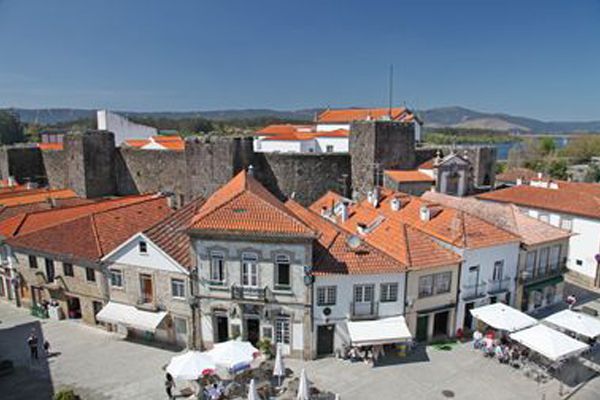 Governo e Câmara de Cerveira entregam a privado castelo para transformação em hotel de 4 estrelas