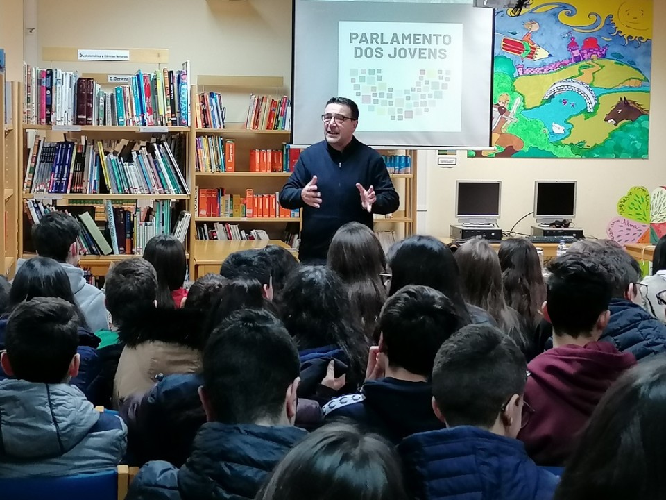 José Maria Cardoso alerta para números “chocantes” de violência no namoro em escola de Barcelos